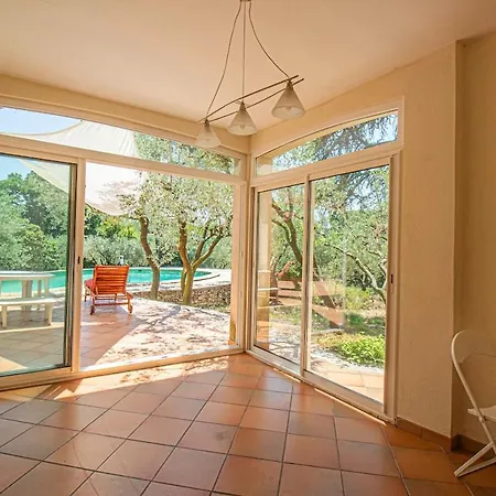Casa de Férias Soleil, Cigales & Piscine Dans Les Hauts De