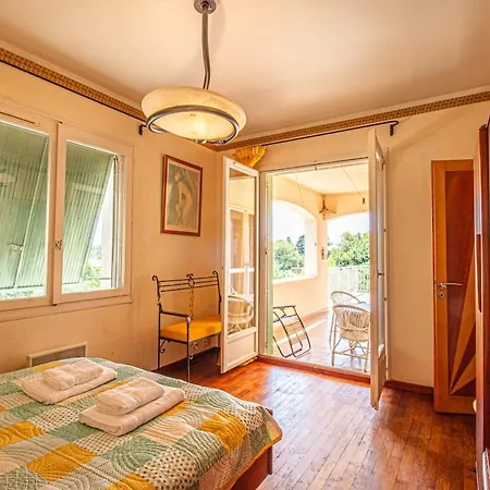 Soleil, Cigales & Piscine Dans Les Hauts De Casa de Férias Nîmes