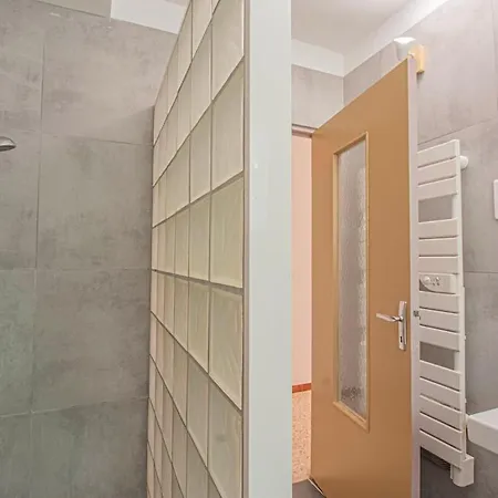 Casa de Férias Soleil, Cigales & Piscine Dans Les Hauts De Nîmes